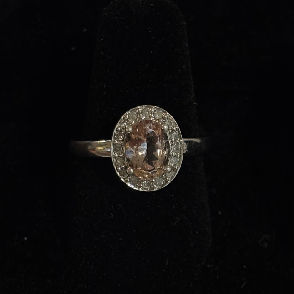Elegant Silver and Pink Stone Ring